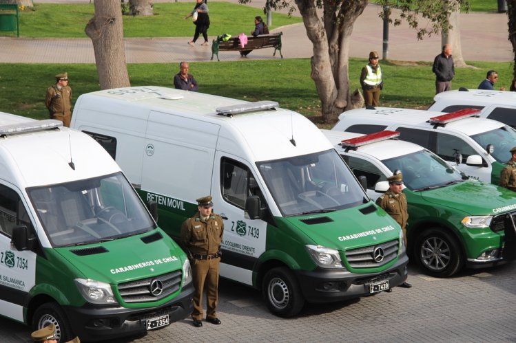 NUEVOS VEHÍCULOS PARA CARABINEROS EN LA REGIÓN DE COQUIMBO Y VISITA DEL GENERAL DIRECTOR A UNIDADES NUEVOS VEHÍCULOS PARA CARABINEROS EN LA REGIÓN DE COQUIMBO Y VISITA DEL GENERAL DIRECTOR A UNIDADES