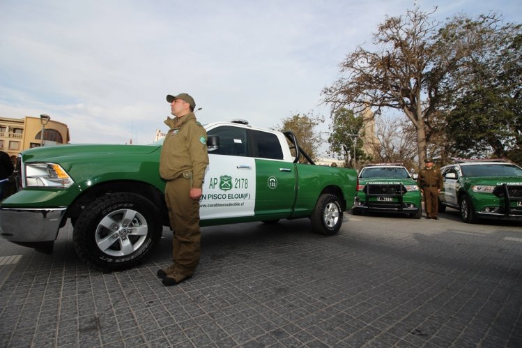 NUEVOS VEHÍCULOS PARA CARABINEROS EN LA REGIÓN DE COQUIMBO Y VISITA DEL GENERAL DIRECTOR A UNIDADES