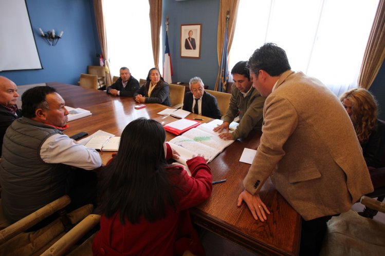 INTENDENTE CLAUDIO IBÁÑEZ ACELERA GESTIONES PARA REIMPULSAR EL EMBALSE LA TRANCA