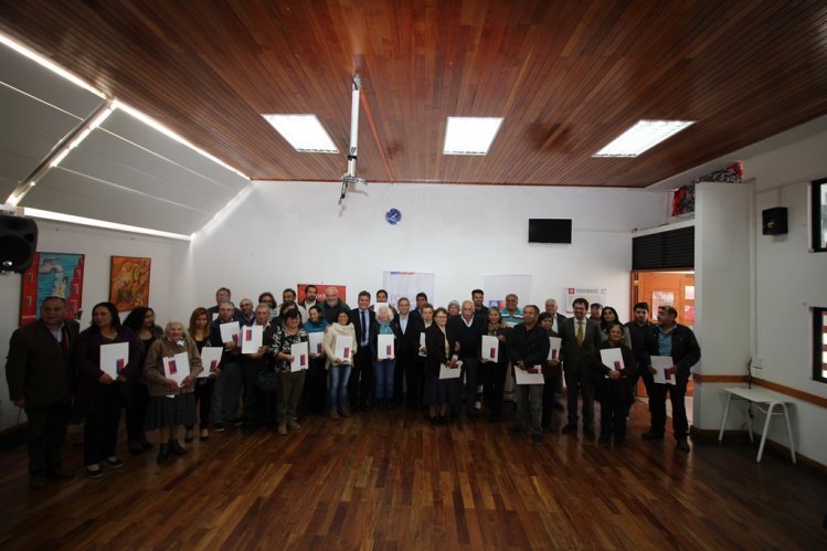 330 FAMILIAS DE LA REGIÓN DE COQUIMBO SE CONVIRTIERON EN DUEÑOS LEGALES DE SUS TERRENOS 330 FAMILIAS DE LA REGIÓN DE COQUIMBO SE CONVIRTIERON EN DUEÑOS LEGALES DE SUS TERRENOS