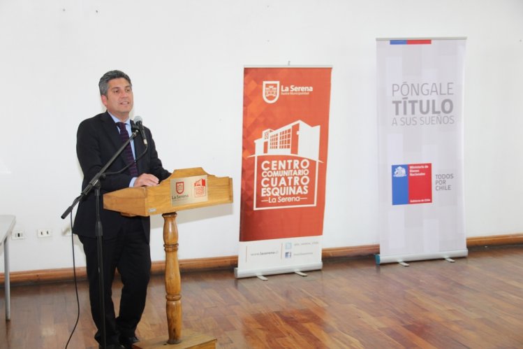 330 FAMILIAS DE LA REGIÓN DE COQUIMBO SE CONVIRTIERON EN DUEÑOS LEGALES DE SUS TERRENOS 330 FAMILIAS DE LA REGIÓN DE COQUIMBO SE CONVIRTIERON EN DUEÑOS LEGALES DE SUS TERRENOS