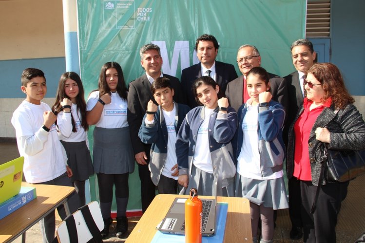 MÁS EQUIDAD PARA 890 NIÑOS DE COQUIMBO QUE ACCEDEN A MODERNA TECNOLOGÍA CON ME CONECTO PARA APRENDER