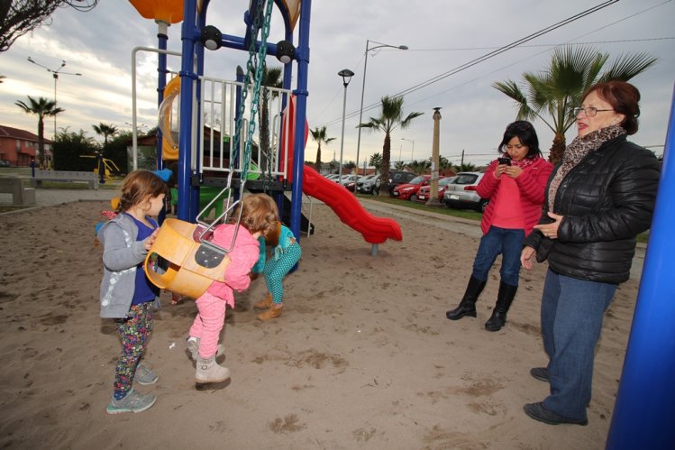 GOBIERNO ENTREGA NUEVA PLAZA PARA VECINOS DE COQUIMBO