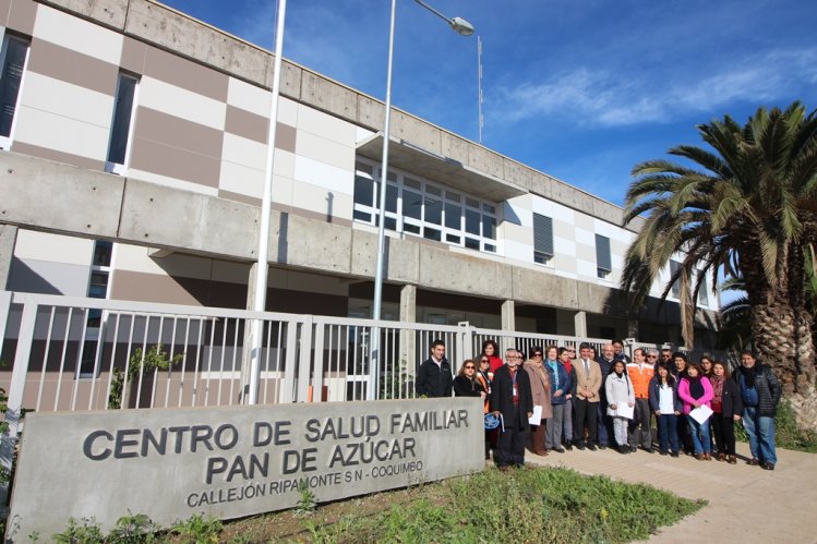 VECINOS Y AUTORIDADES RECORRIERON OBRAS DE LOS NUEVOS CESFAM DE TIERRAS BLANCAS Y PAN DE AZÚCAR