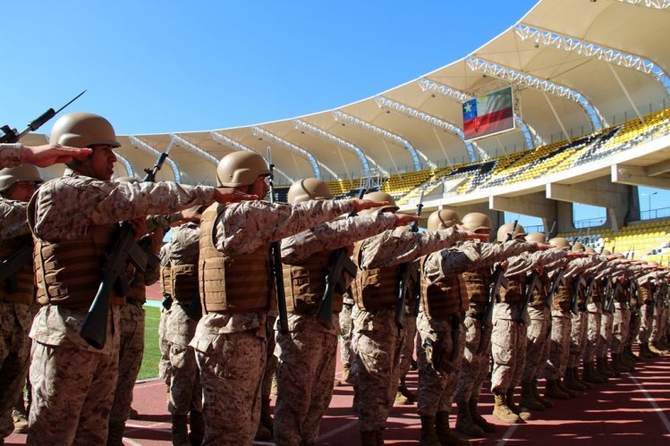 SOLDADOS DEL REGIMIENTO COQUIMBO REALIZAN SOLEMNE JURAMENTO A LA BANDERA