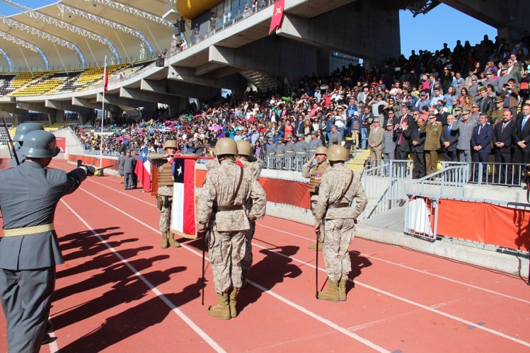 SOLDADOS DEL REGIMIENTO COQUIMBO REALIZAN SOLEMNE JURAMENTO A LA BANDERA