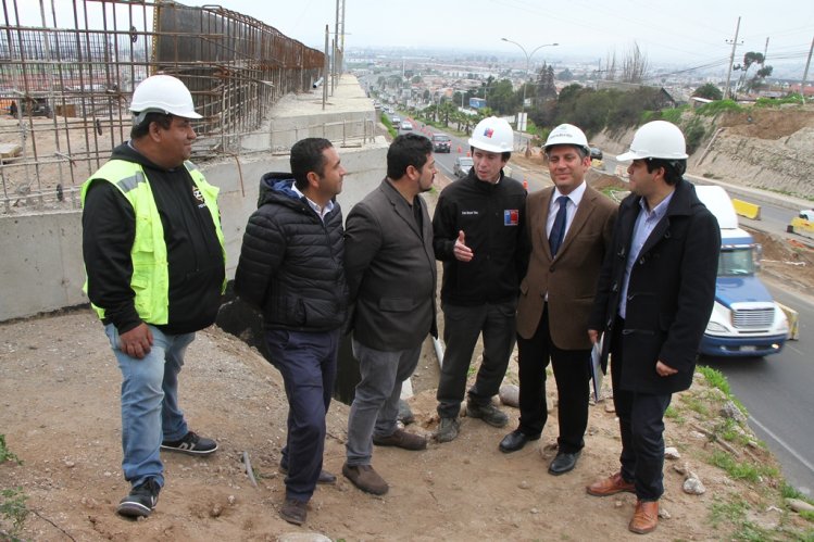 CON PASO SOBRE NIVEL EN BALMACEDA AVANZAN OBRAS DEL EJE CISTERNAS