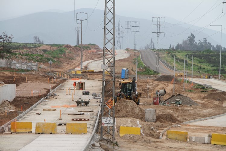 CON PASO SOBRE NIVEL EN BALMACEDA AVANZAN OBRAS DEL EJE CISTERNAS CON PASO SOBRE NIVEL EN BALMACEDA AVANZAN OBRAS DEL EJE CISTERNAS