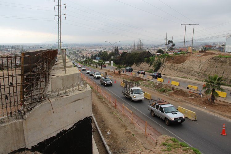 CON PASO SOBRE NIVEL EN BALMACEDA AVANZAN OBRAS DEL EJE CISTERNAS