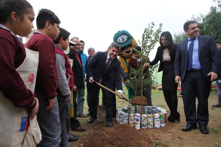 GOBIERNO PROPONE INCLUIR EL MEDIO AMBIENTE Y EL CAMBIO CLIMÁTICO COMO NUEVO CONTENIDO EDUCATIVO