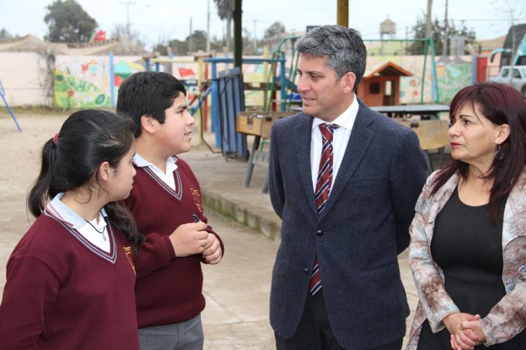 GOBIERNO PROPONE INCLUIR EL MEDIO AMBIENTE Y EL CAMBIO CLIMÁTICO COMO NUEVO CONTENIDO EDUCATIVO