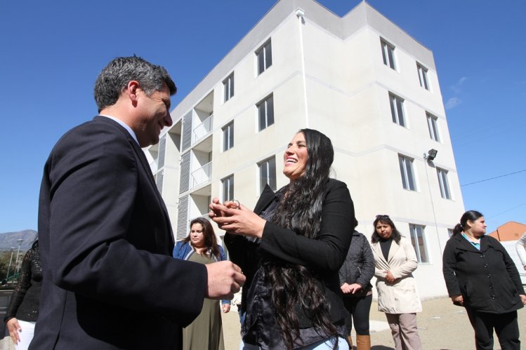 FAMILIAS DE OVALLE RECIBEN LLAVES DE SU VIVIENDA EN PROYECTO CON INTEGRACIÓN SOCIAL