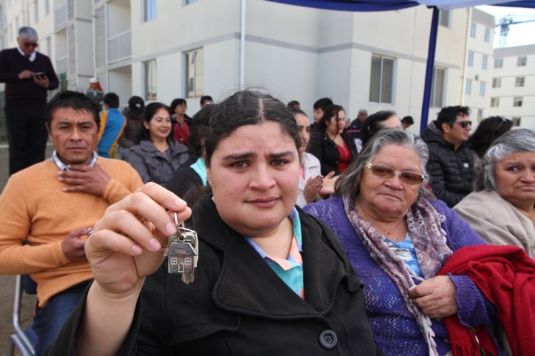 FAMILIAS DE OVALLE RECIBEN LLAVES DE SU VIVIENDA EN PROYECTO CON INTEGRACIÓN SOCIAL