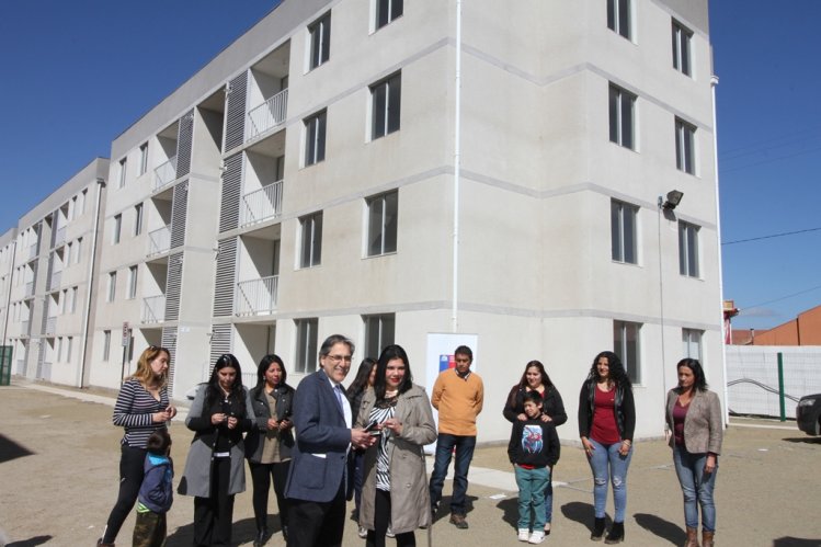 FAMILIAS DE OVALLE RECIBEN LLAVES DE SU VIVIENDA EN PROYECTO CON INTEGRACIÓN SOCIAL