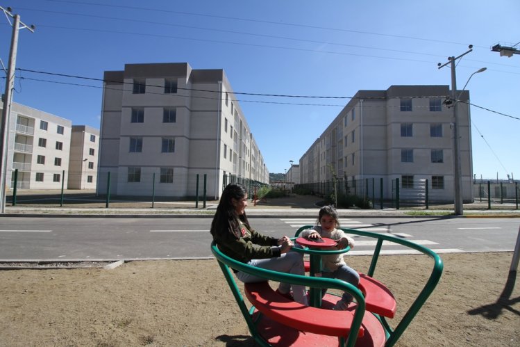 FAMILIAS DE OVALLE RECIBEN LLAVES DE SU VIVIENDA EN PROYECTO CON INTEGRACIÓN SOCIAL