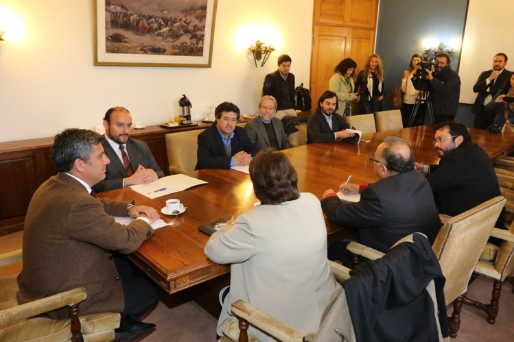 RECUPERACIÓN DE LA EDUCACIÓN PÚBLICA COMIENZA EN LA REGIÓN DE COQUIMBO RECUPERACIÓN DE LA EDUCACIÓN PÚBLICA COMIENZA EN LA REGIÓN DE COQUIMBO