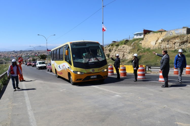 RESTITUYEN TRÁNSITO VEHICULAR POR PISTA PONIENTE DE RUTA 5 EN SECTOR DE EL PANUL