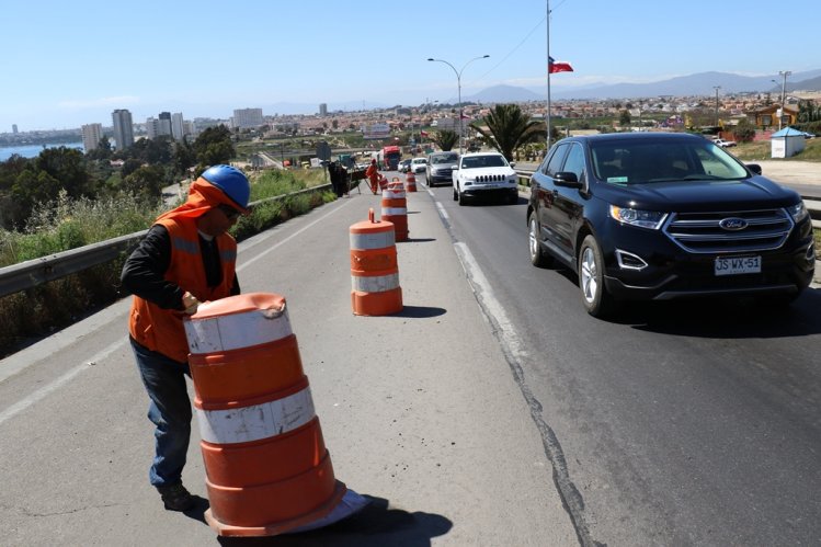 RESTITUYEN TRÁNSITO VEHICULAR POR PISTA PONIENTE DE RUTA 5 EN SECTOR DE EL PANUL