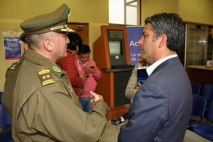 GOBIERNO ESTUDIA REALIZAR NUEVO JUICIO POR EL CASO CARABINEROS