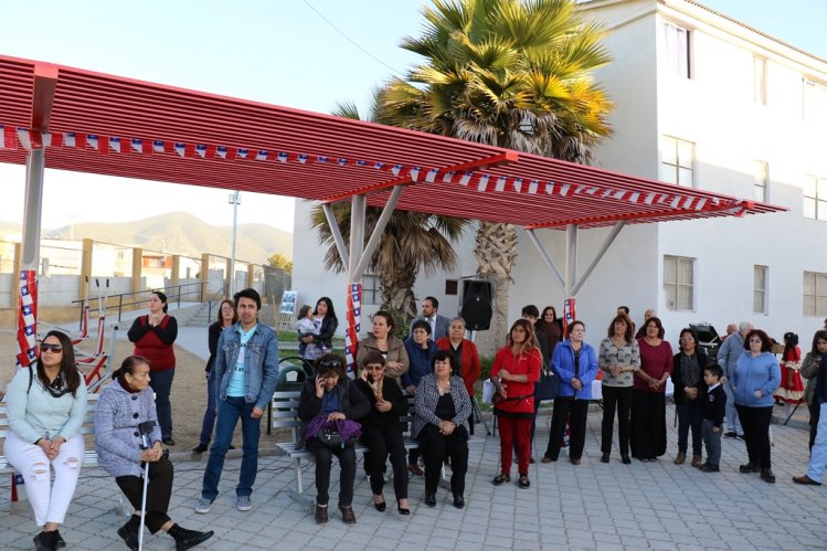 RESTAURAN CONDOMINIO SOCIAL PARA FAMILIAS DEL SECTOR PUNTA MIRA EN COQUIMBO