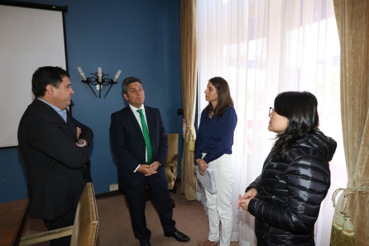 CAE DESEMPLEO EN LA REGIÓN POR MAYOR DINAMISMO EN SERVICIOS Y ACTIVIDADES PROFESIONALES CAE DESEMPLEO EN LA REGIÓN POR MAYOR DINAMISMO EN SERVICIOS Y ACTIVIDADES PROFESIONALES