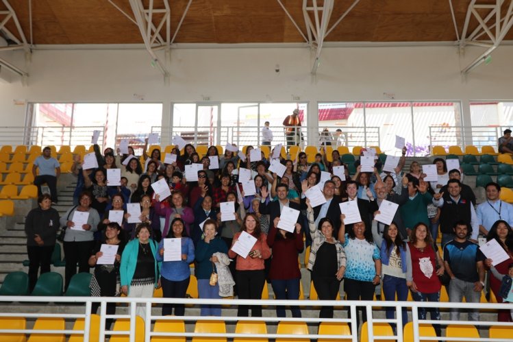 FAMILIAS DE ANDACOLLO RECIBEN SUBSIDIOS PARA MEJORAR SUS VIVIENDAS E INSTALAR COLECTORES SOLARES FAMILIAS DE ANDACOLLO RECIBEN SUBSIDIOS PARA MEJORAR SUS VIVIENDAS E INSTALAR COLECTORES SOLARES