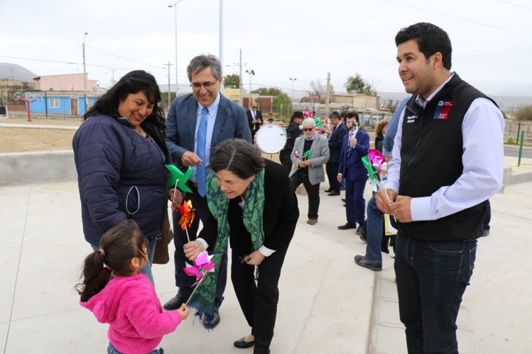 GOBIERNO ENTREGA PARQUE URBANO LAMBERT CON NUEVO MIRADOR Y ZONA DE JUEGOS