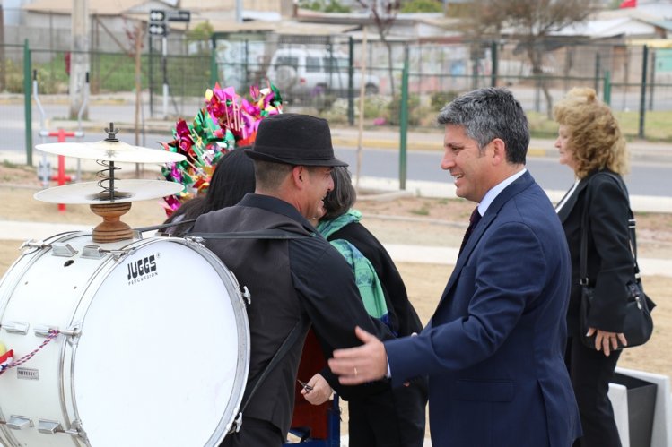 GOBIERNO ENTREGA PARQUE URBANO LAMBERT CON NUEVO MIRADOR Y ZONA DE JUEGOS