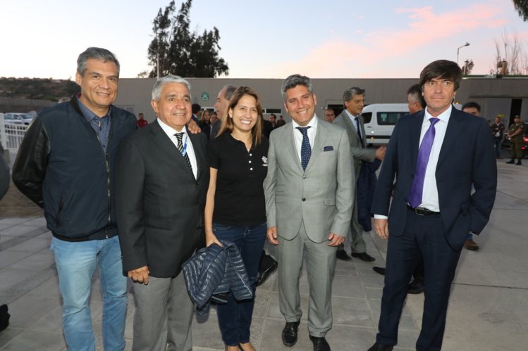 FÚTBOL Y ATLETISMO SE TOMARON EL ESTRENO DEL MODERNO ESTADIO DE OVALLE