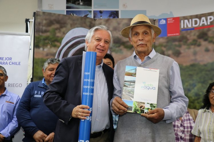 GOBIERNO ENTREGA MILLONARIA AYUDA A FAMILIAS CAMPESINAS RURALES DE LA REGIÓN