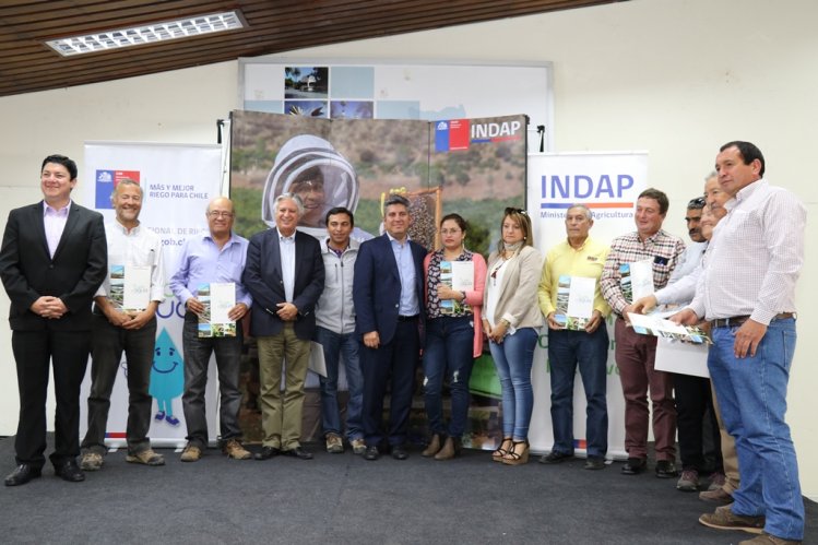 GOBIERNO ENTREGA MILLONARIA AYUDA A FAMILIAS CAMPESINAS RURALES DE LA REGIÓN