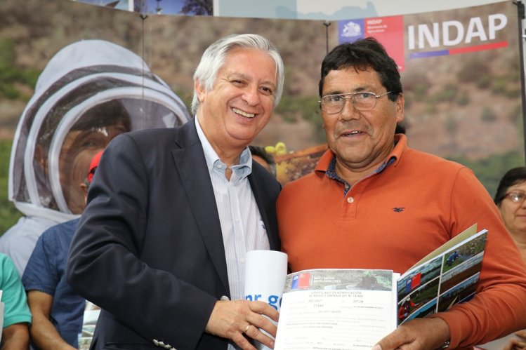 GOBIERNO ENTREGA MILLONARIA AYUDA A FAMILIAS CAMPESINAS RURALES DE LA REGIÓN