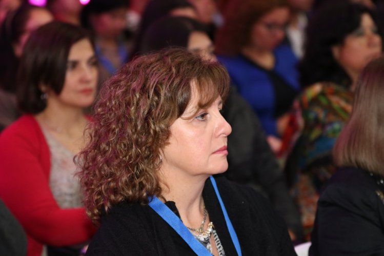 SEMINARIO DE EMPRENDIMIENTO FEMENINO CONGREGÓ A MÁS DE 400 MUJERES EN LA SERENA SEMINARIO DE EMPRENDIMIENTO FEMENINO CONGREGÓ A MÁS DE 400 MUJERES EN LA SERENA