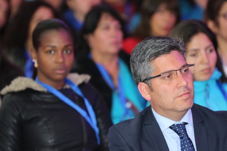SEMINARIO DE EMPRENDIMIENTO FEMENINO CONGREGÓ A MÁS DE 400 MUJERES EN LA SERENA SEMINARIO DE EMPRENDIMIENTO FEMENINO CONGREGÓ A MÁS DE 400 MUJERES EN LA SERENA