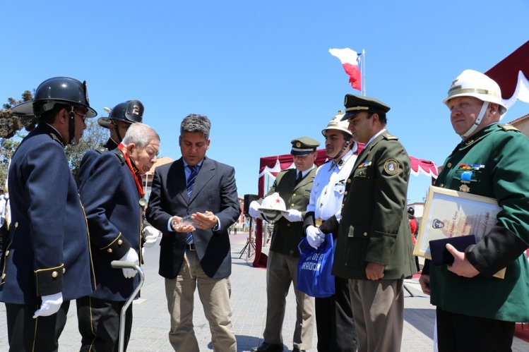 MODERNIZACIÓN Y FORTALECIMIENTO INSTITUCIONAL MARCAN ANIVERSARIO DE BOMBEROS DE LA SERENA