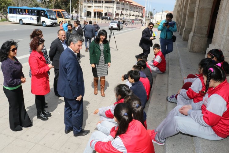 GOBIERNO SUMARÁ 8 NUEVOS SERVICIOS DE TRANSPORTE GRATUITO PARA ESCOLARES EN LA REGIÓN