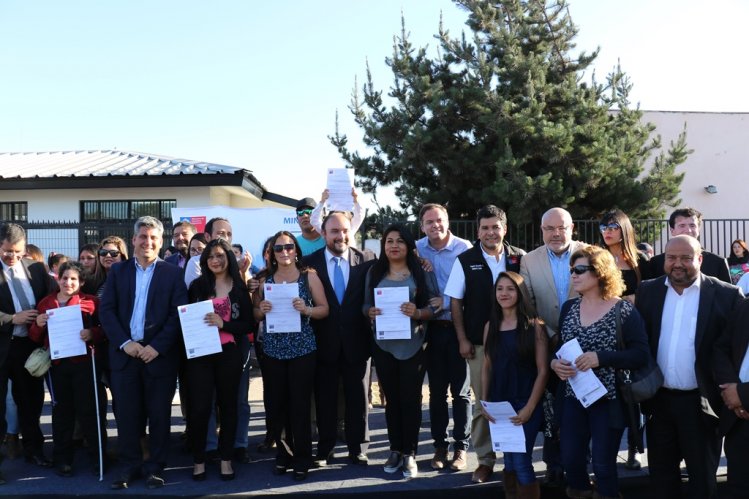 FAMILIAS DE TIERRAS BLANCAS CUMPLIRÁN EL SUEÑO DE SU CASA PROPIA TRAS LARGA ESPERA