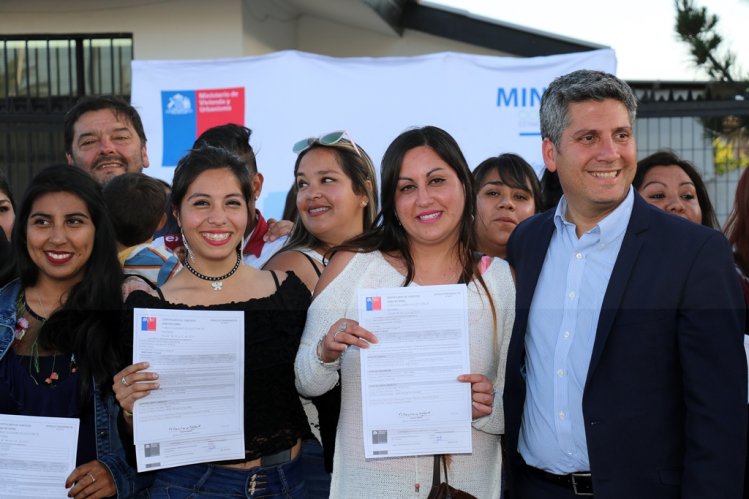 FAMILIAS DE TIERRAS BLANCAS CUMPLIRÁN EL SUEÑO DE SU CASA PROPIA TRAS LARGA ESPERA