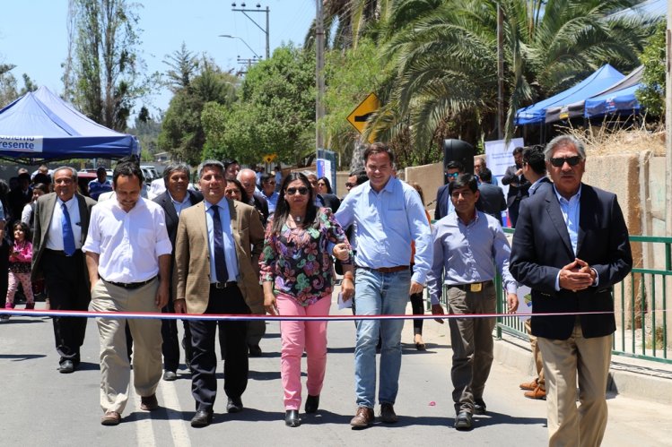 GOBIERNO INAUGURA OBRAS DE PAVIMENTACIÓN DE CAMINO DE LA CHIMBA EN OVALLE