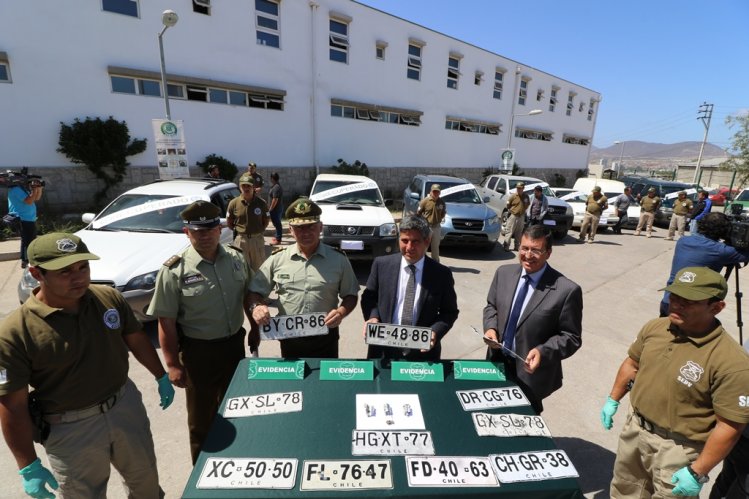 MÁS DE 1.000 VEHÍCULOS Y 280 DETENIDOS LLEVA CARABINEROS POR DELITOS DE ROBO DE VEHÍCULOS