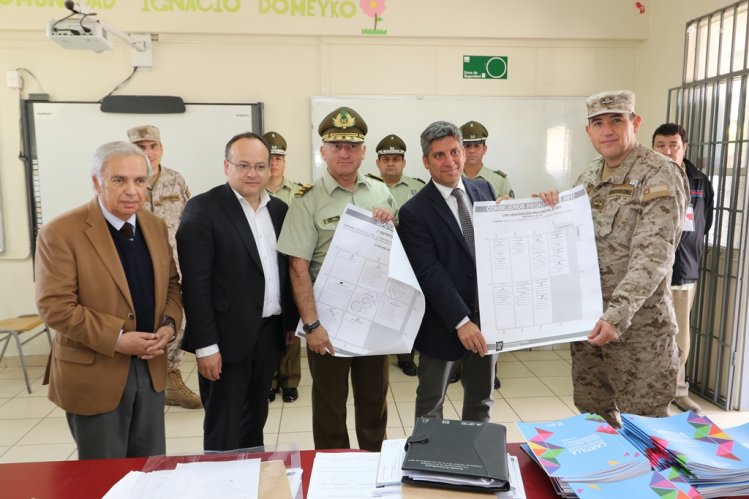 FUERZAS DE ORDEN Y SEGURIDAD ASUMEN EL MANDO POR ELECCIONES Y REVISAN LOS LOCALES DE VOTACIÓN