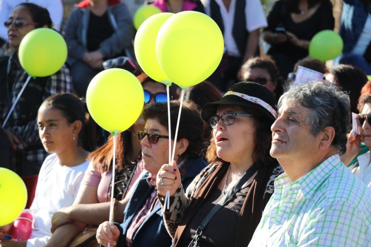 VECINOS DE LAS COMPAÑÍAS DESTACAN DESARROLLO DEL SECTOR EN ENCUENTRO CIUDADANO CON PRESIDENTA BACHELET