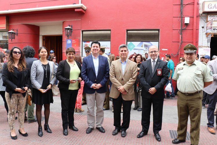 AUTORIDADES Y POLICÍAS INICIAN CAMPAÑA PARA PREVENIR DELITOS DURANTE LAS COMPRAS NAVIDEÑAS