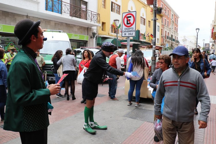 AUTORIDADES Y POLICÍAS INICIAN CAMPAÑA PARA PREVENIR DELITOS DURANTE LAS COMPRAS NAVIDEÑAS