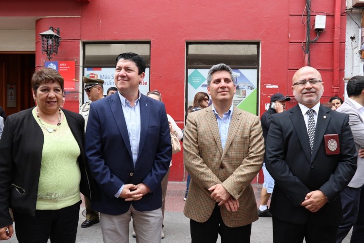 AUTORIDADES Y POLICÍAS INICIAN CAMPAÑA PARA PREVENIR DELITOS DURANTE LAS COMPRAS NAVIDEÑAS