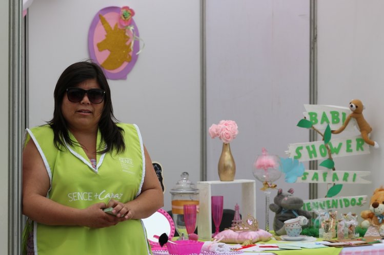 EMPRENDEDORAS EXHIBEN SUS PRODUCTOS A LA COMUNIDAD TRAS CAPACITARSE CON SENCE