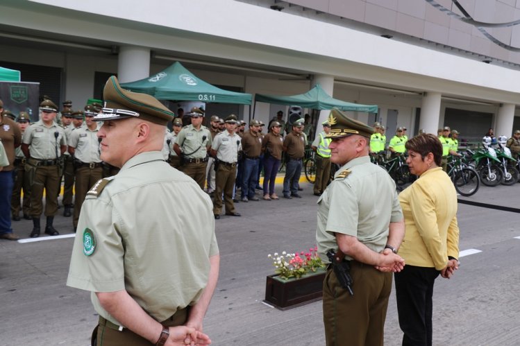 CARABINEROS PRESENTA CONTINGENTE ESPECIAL PARA RESGUARDAR ZONAS COMERCIALES EN NAVIDAD