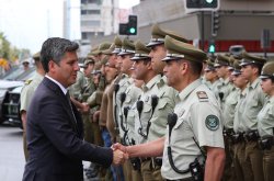 CARABINEROS PRESENTA CONTINGENTE ESPECIAL PARA RESGUARDAR ZONAS COMERCIALES EN NAVIDAD