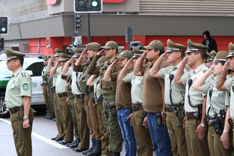 CARABINEROS PRESENTA CONTINGENTE ESPECIAL PARA RESGUARDAR ZONAS COMERCIALES EN NAVIDAD