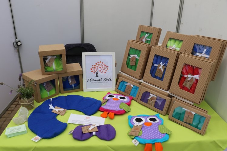 EMPRENDEDORAS EXHIBEN SUS PRODUCTOS A LA COMUNIDAD TRAS CAPACITARSE CON SENCE EMPRENDEDORAS EXHIBEN SUS PRODUCTOS A LA COMUNIDAD TRAS CAPACITARSE CON SENCE